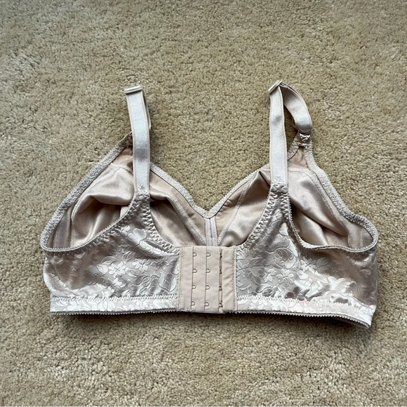 ✨Bali Women’s Full Coverage Bra - 38D - Beige - VGUC - #3372 - Wireless - Picture 2 of 5